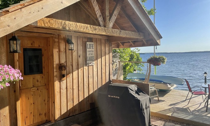 Ramara House | Scenic Waterfront Retreat with Child-Friendly Amenities