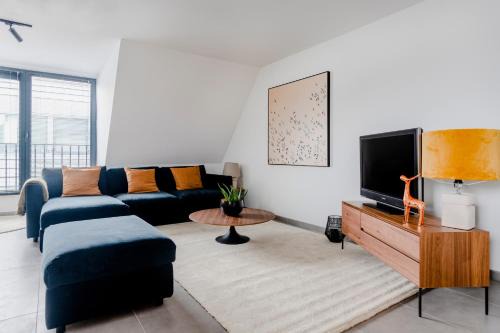 Waterloo Apartment | Experience Waterloo Design Residence: Family-Friendly Retreat