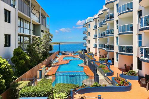 Caloundra Apartment | Relaxing Watermark Resort Caloundra with Pool & Ocean Views