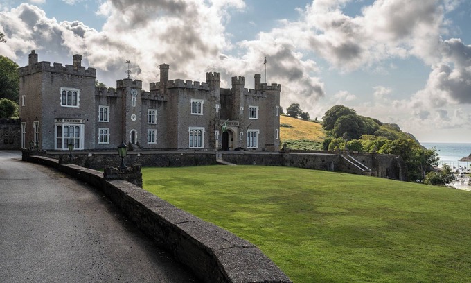 Watermouth Cottage | Elegant Watermouth Castle Apartment with Pool & Ocean View