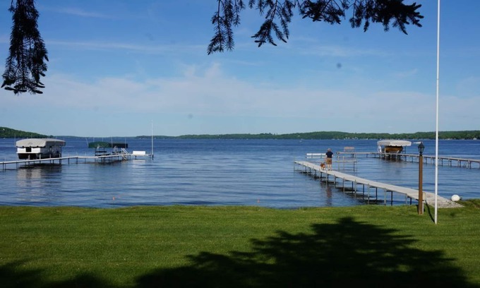 Markesan Cabin | Experience Waters Edge Green Lake with Ocean and Lake Views