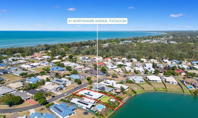 Toogoom House | Waters Edge Retreat - Modern Lakefront Home with Views
