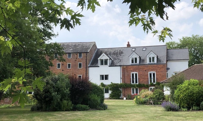 Dereham Apartment | Waterside Apartment: Family-Friendly with Breakfast Included