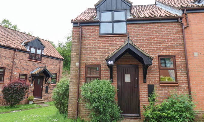 Whitby Cottage | Pet-Friendly Waterside Cottage with Garden in Whitby