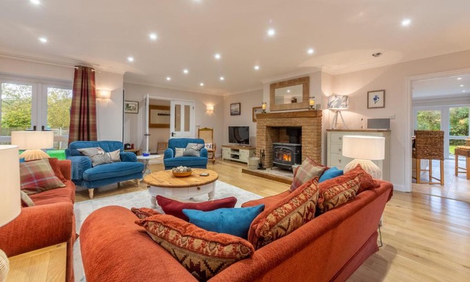Wiveton House | Waterside: Perfect Retreat for Families and Pets