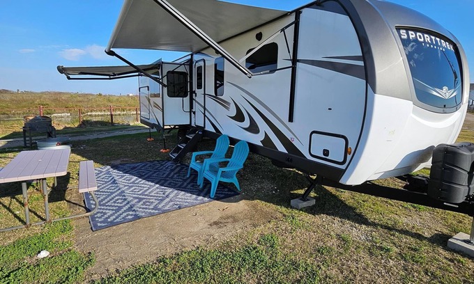 Port Bolivar House | Cozy Beach Camper Retreat at Hailey's Beach-n-Bay #12