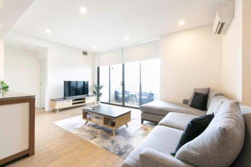 Ermington Apartment | Tranquil Waterview 2-Bedroom Near Olympic Park