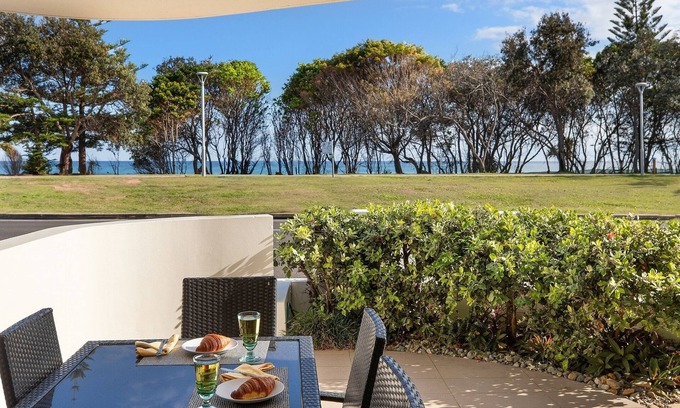 Byron Bay Apartment | Relaxing Waterview Beachside Apartment with Ocean Views