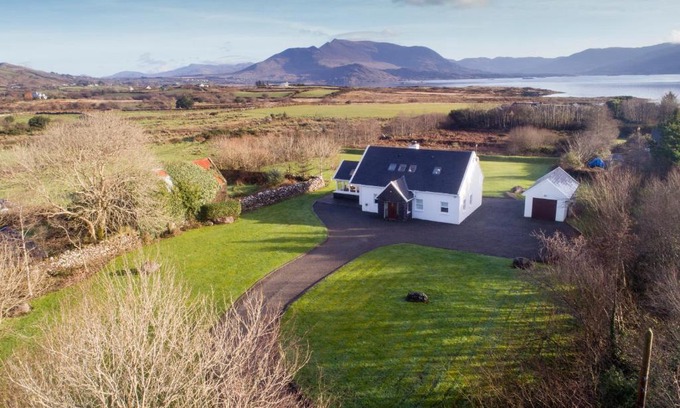 Beenbane House | Pet-Friendly Haven at Waterville Beenbane Lodge, Kerry