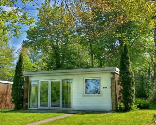 Bont Newydd Resort | Dog-Friendly Watkin - Snowdon Cabins in Caernarfon