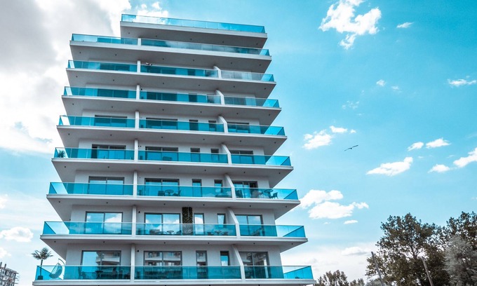 Mamaia-Sat Apartment | Relax at Wave 4 Residence with Spa and Family Amenities