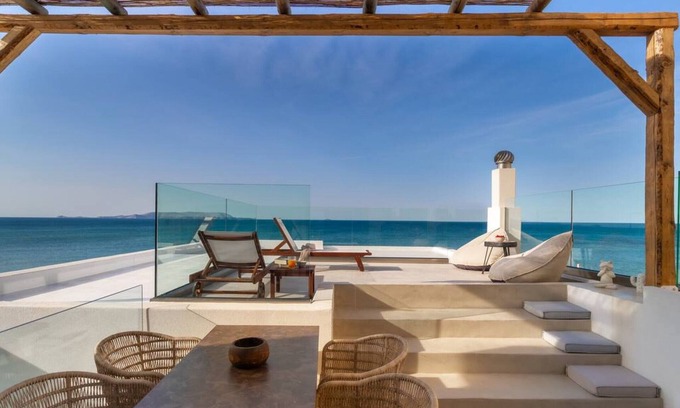 Kokkini Chani House | Discover an Idyllic Seafront Suite with Ocean Views