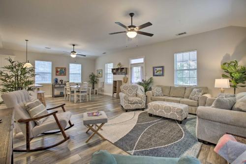 Waveland House | Pet-Friendly Cloud 9 On The Bay with Ocean Views