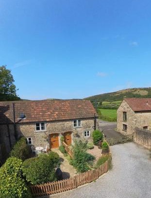 Axbridge House | Wavering Hotel: Pet-Friendly Retreat with 9.1/10 Rating