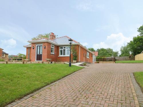 Skendleby House | Waverley: 4-Star Family-Friendly Retreat with Top Ratings