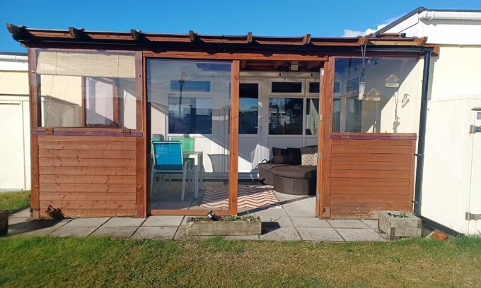 Kidwelly House | Oceanfront Waves And Woods Holiday Home - Guest Rated 9.8