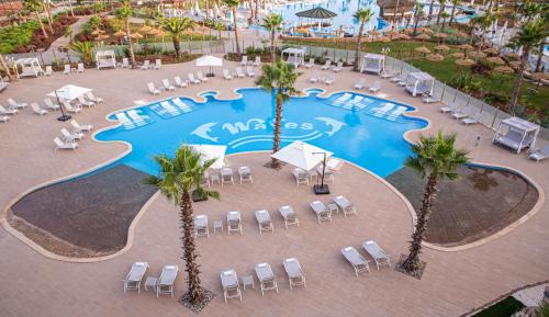 Quartier Industriel Hotel | Relaxing Waves Aqua Resort: Oceanfront Luxury Awaits