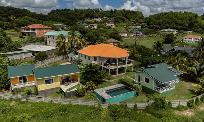 Argyle Apartment | Oceanfront Waves Villa Guesthouse - A 4-Star Retreat