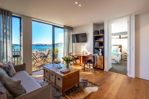 Onetangi House | Oceanfront Wave Song - Waiheke Escapes with Hot Tub & Views