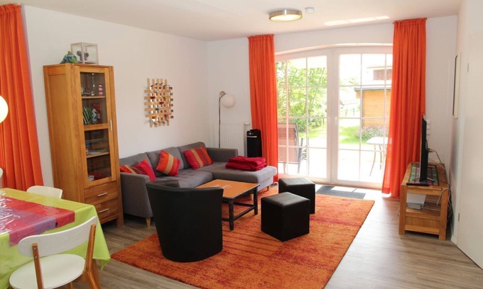 Norden Apartment | Family-Friendly WAWU Apartment with Garden & Ocean View