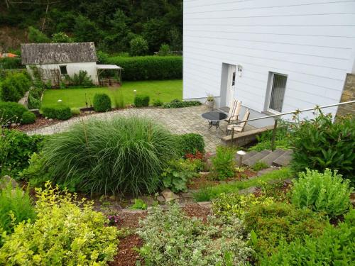 Waxweiler Apartment | Cozy Apartment Near Scenic Hiking and Cycling Trails