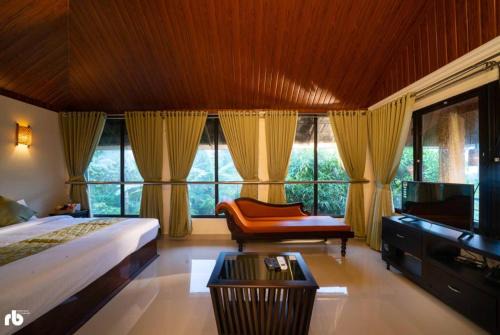 Mananthavady Hotel | Indulge in Nature at Wayanad Kuruva Isles Jungle Resort