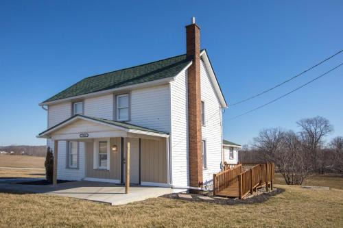 Dalton House | Family-Friendly Retreat at Wayfarer Inn Awaits You!