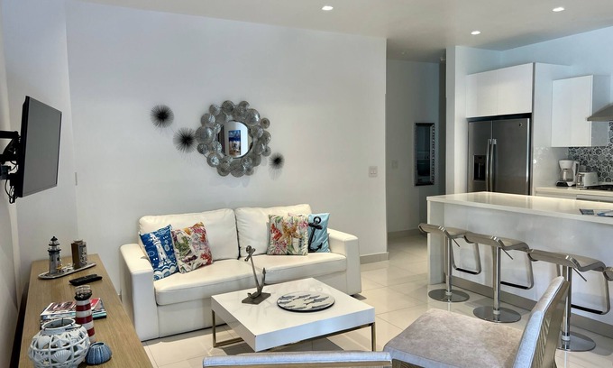 Opal Apartment | Guest Rated 10/10: Waykiri Unit A-06 with Pool & Spa