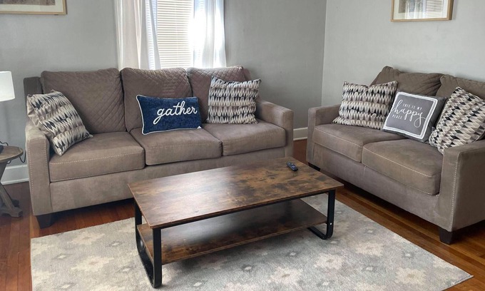 Waynesboro Apartment | Waynesboro location, close to Wintergreen, 151 and Blue Ridge Parkway