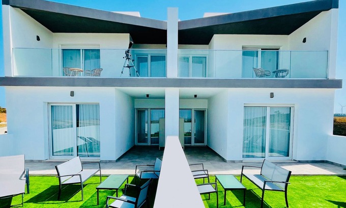 Vila do Bispo House | Wayra Lodge Kanchay: Experience Unique Sunsets Daily