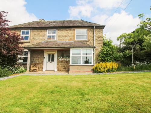 Craven Arms House | Discover Wayside House: Family & Pet Friendly Retreat