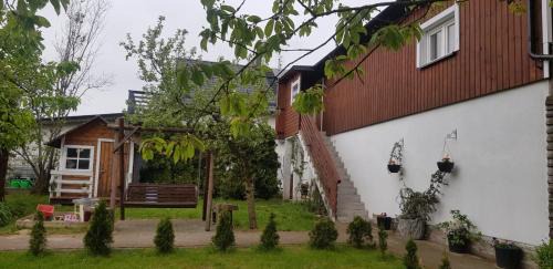 gmina Karsin Apartment | Family-Friendly Getaway at Wczasy na Kaszubach u Hani