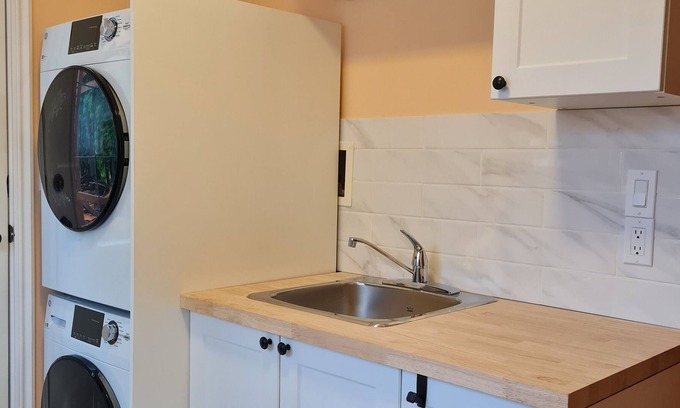 Regional District of Nanaimo Apartment | We are close to hiking trails, caves , alpine resort, beaches