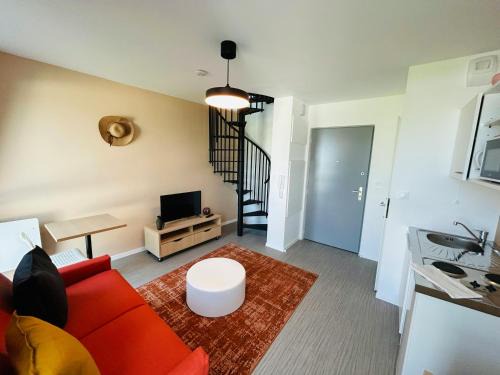 Barbatre Apartment | Discover We Live In R - Family-Friendly Duplex 501