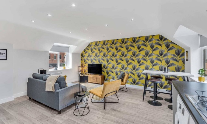 Loughborough Apartment | Family-Friendly Stay at Baxter Gate 2 Bedroom Duplex