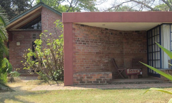 Harare Bed & Breakfast | Inviting Weaver Cottages: Pet-Friendly Retreat with Breakfast