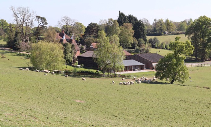 Benenden Cottage | Seaside Escape at Weaver's Cottages with Pool & Ocean View