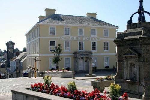 Liskeard Town Centre Apartment | Discover Webbs House Apartment 3: Family-Friendly Retreat
