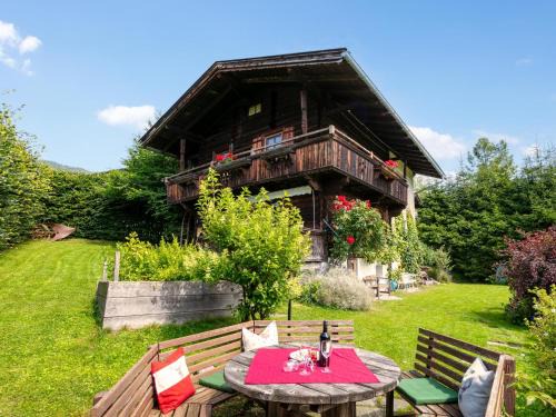 Hopfgarten im Brixental House | Relaxing Weberhäusl am Penningberg with Ocean Views