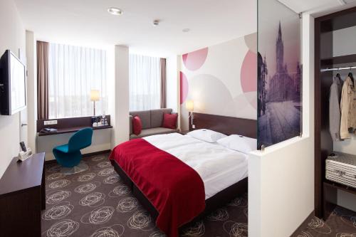 Huttrop Hotel | Discover Webers - Das Hotel im Ruhrturm with Pool & Pets