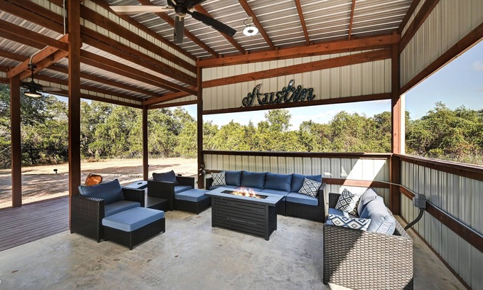 Austin House | Wedding Guest Retreat Near Top Venues and Breweries