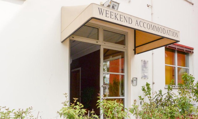 Mantua House | Relaxing Weekend Accommodation with Pet-Friendly Options