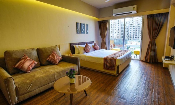 Dumas Apartment | Convenient Weekend Address by 2nd Homes with Pool Access