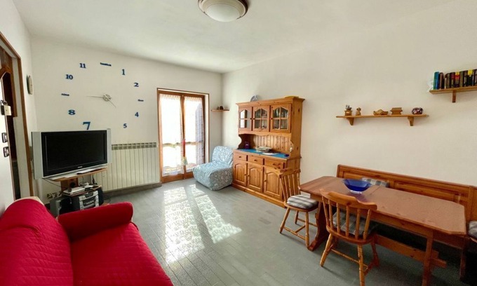 Gravere Apartment | Inviting Apartment with Kitchen, Pet and Child Friendly