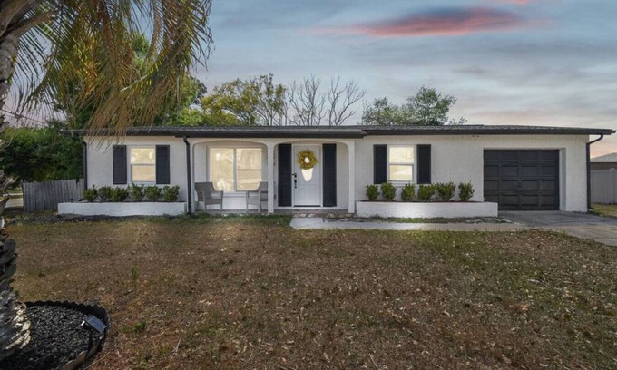 Spring Hill House | Ideal Retreat Near Weeki Wachee with Pool and King Bed