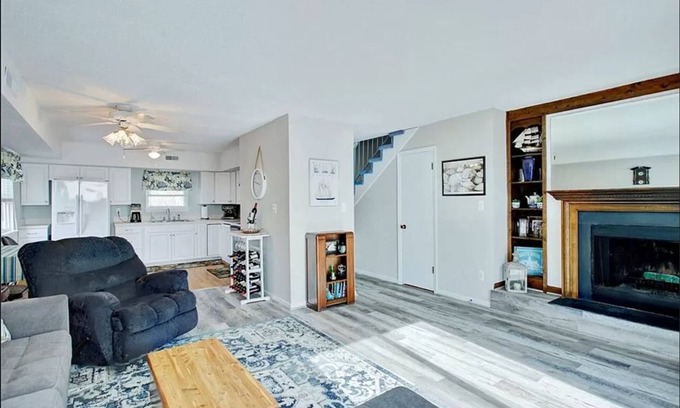 Buckroe Beach Condo | Perfect Beachfront Condo with Pool and Ocean View