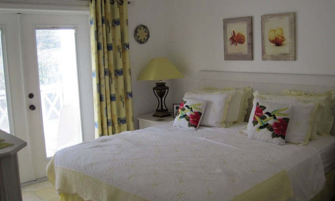 Kittian Village Apartment | Beachfront Condo with Pool & Spa - Guest Rated 9.4/10