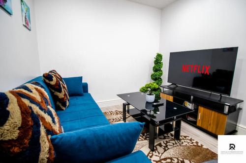 Woolwich Apartment | Ideal 2 Bed House with Free Parking for Business & Groups