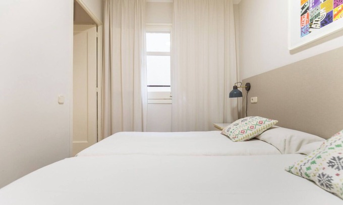 El Baix Guinardo Apartment | Weflating SANT PAU - Comf 4 BDR