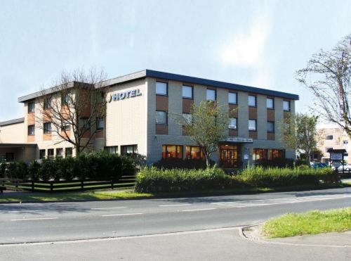 Region Hannover District Hotel | Welcoming Wehrmann-Blume: Family-Friendly with Dining Options